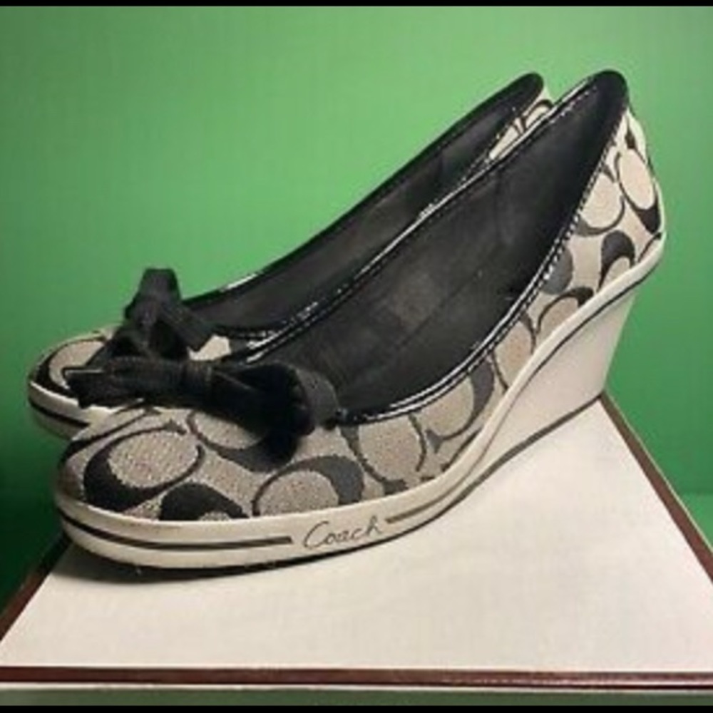 Coach Women's Diaz Classic Print Bow Wedge Heels Shoes 6B Black - Picture 5 of 7